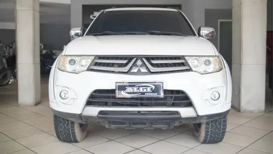 MITSUBISHI-PAJERO-3.5 HPE 4X4 7 LUGARES V6 24V FLEX 4P AUTOMÁTICO MITSUBISHI-PAJERO-2015
