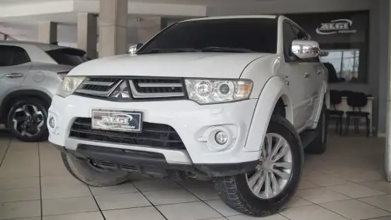 MITSUBISHI-PAJERO-3.5 HPE 4X4 7 LUGARES V6 24V FLEX 4P AUTOMÁTICO MITSUBISHI-PAJERO-2015