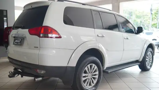 MITSUBISHI-PAJERO-3.5 HPE 4X4 7 LUGARES V6 24V FLEX 4P AUTOMÁTICO MITSUBISHI-PAJERO-2015