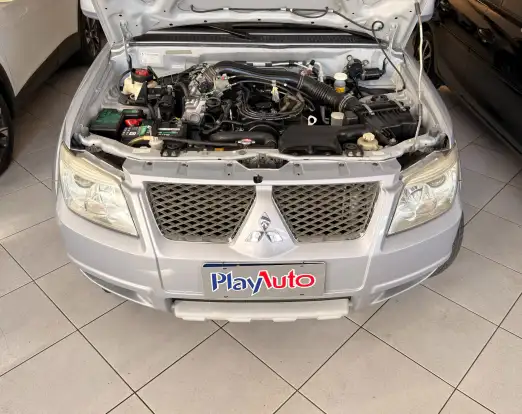 MITSUBISHI-PAJERO TR4-2012