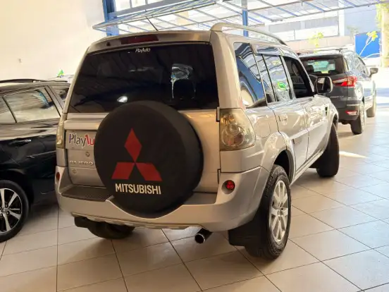 MITSUBISHI-PAJERO TR4-2.0 4X2 16V 140CV FLEX 4P AUTOMÁTICO MITSUBISHI-PAJERO TR4-2012