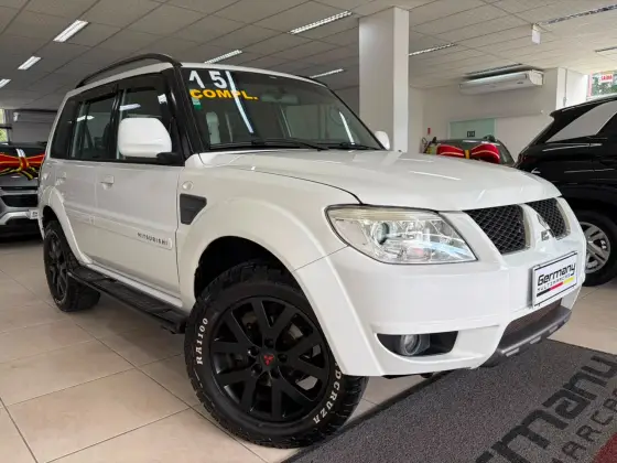 MITSUBISHI PAJERO TR4 2.0 4X2 16V 140CV FLEX 4P MANUAL MITSUBISHI PAJERO TR4 2.0 4X2 16V 140CV FLEX 4P MANUAL
