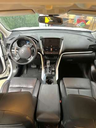MITSUBISHI-ECLIPSE CROSS-2024