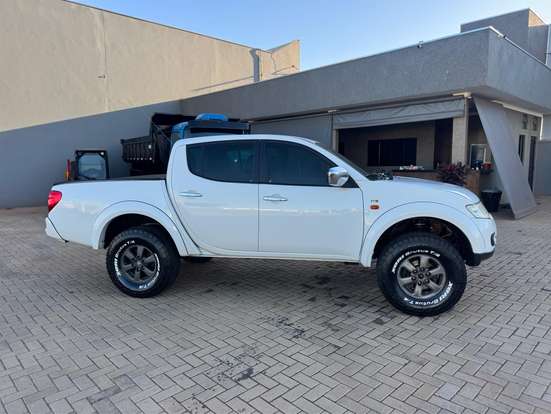 MITSUBISHI-L200 TRITON-2013