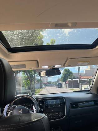 MITSUBISHI OUTLANDER 2.2 4X4 16V DIESEL 4P AUTOMÁTICO