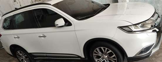 MITSUBISHI-OUTLANDER-2015