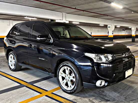 MITSUBISHI-OUTLANDER-2.0 16V GASOLINA 4P AUTOMÁTICO MITSUBISHI-OUTLANDER-2015