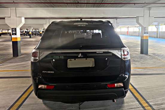 MITSUBISHI-OUTLANDER-2015