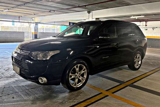 MITSUBISHI-OUTLANDER-2.0 16V GASOLINA 4P AUTOMÁTICO MITSUBISHI-OUTLANDER-2015