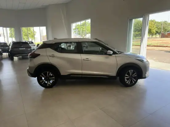 NISSAN-KICKS-2022
