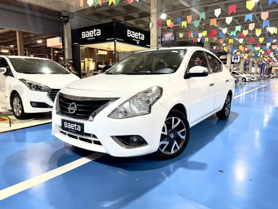 NISSAN VERSA 1.6 16V FLEXSTART SL 4P XTRONIC NISSAN VERSA 1.6 16V FLEXSTART SL 4P XTRONIC