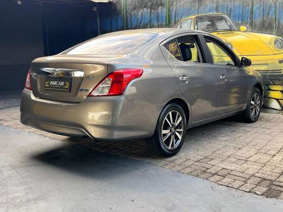 NISSAN-VERSA-2018