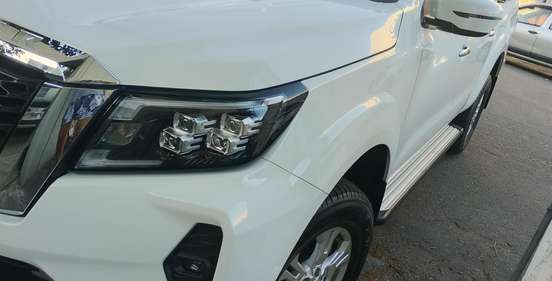 NISSAN-FRONTIER-2024