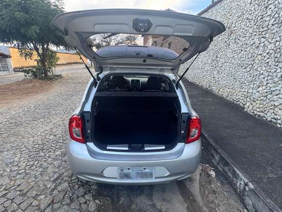 NISSAN-MARCH-1.6 SV 16V FLEXSTART 4P XTRONIC NISSAN-MARCH-2017