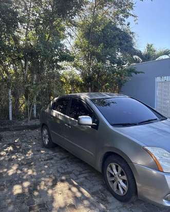 NISSAN-SENTRA-2011