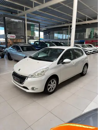 PEUGEOT 208 1.5 ACTIVE PACK 8V FLEX 4P MANUAL PEUGEOT 208 1.5 ACTIVE PACK 8V FLEX 4P MANUAL