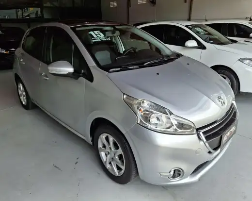 PEUGEOT-208-2015