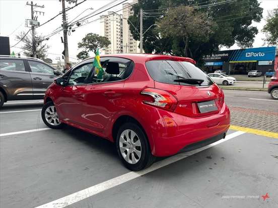 PEUGEOT-208-2015