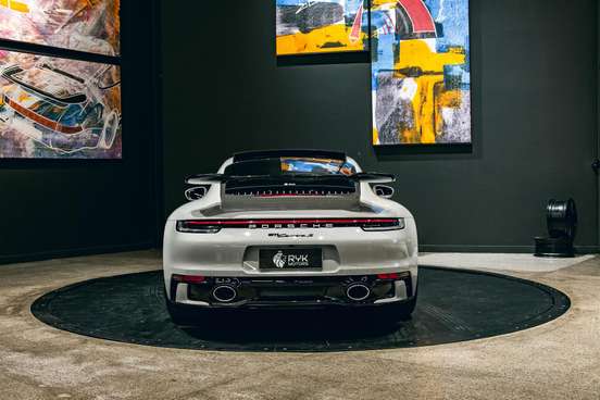 PORSCHE-911-2024