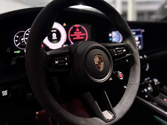 PORSCHE-911-2025