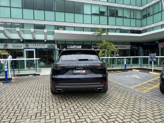 PORSCHE-CAYENNE-2019