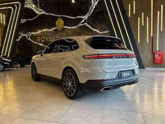 PORSCHE-CAYENNE-2025