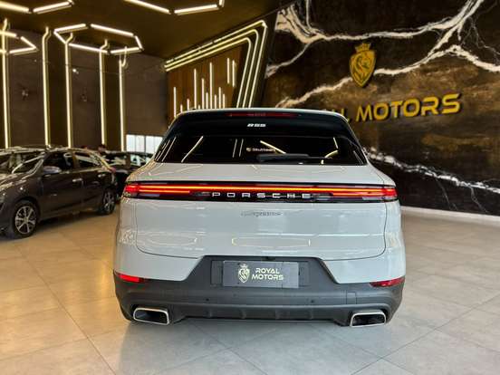 PORSCHE-CAYENNE-2025