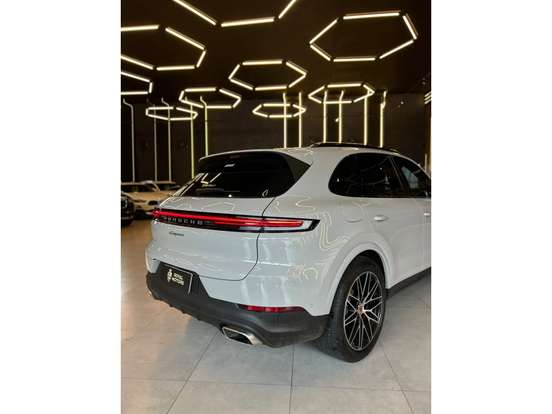 PORSCHE-CAYENNE-2025