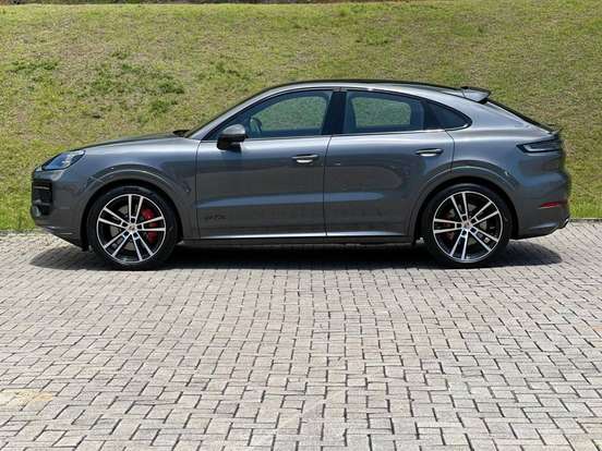 PORSCHE-CAYENNE-2025