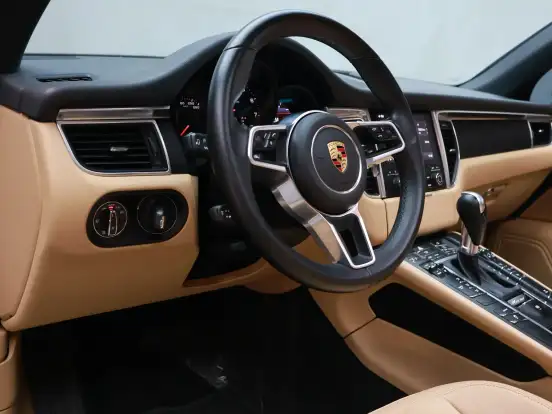 PORSCHE-MACAN-2.0 16V GASOLINA 4P AUTOMÁTICO PORSCHE-MACAN-2017