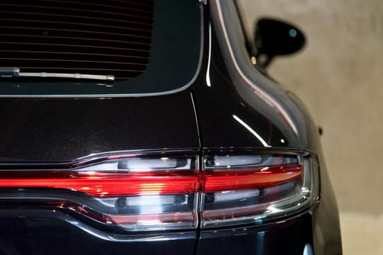 PORSCHE-MACAN-2022