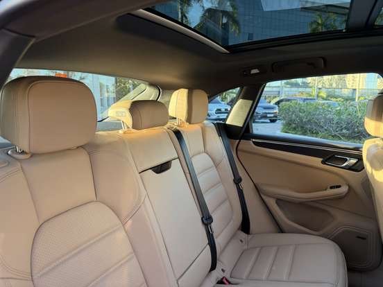 PORSCHE-MACAN-2025