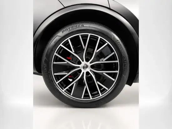 PORSCHE-MACAN-2025