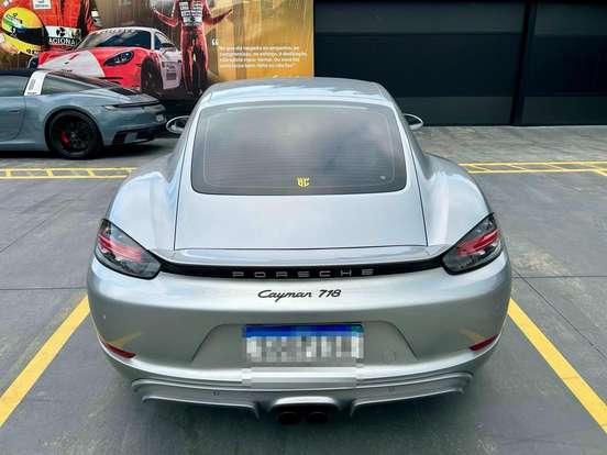 PORSCHE-718-2023