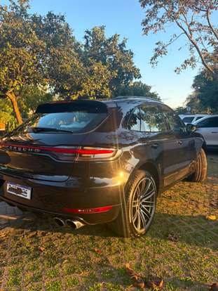 PORSCHE-MACAN-2021
