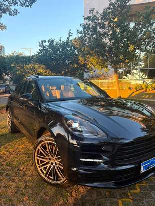 PORSCHE-MACAN-2021