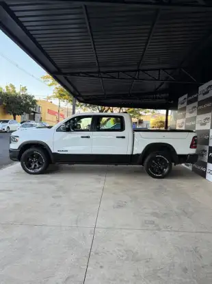 RAM-1500-5.7 V8 GASOLINA REBEL CD 4X4 AUTOMÁTICO RAM-1500-2023