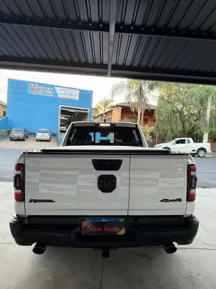 RAM-1500-5.7 V8 GASOLINA REBEL CD 4X4 AUTOMÁTICO RAM-1500-2023
