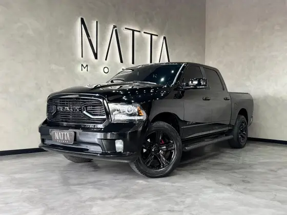 RAM CLASSIC 5.7 V8 GASOLINA LARAMIE NIGHT EDITION CD 4X4 AUTOMÁTICO RAM CLASSIC 5.7 V8 GASOLINA LARAMIE NIGHT EDITION CD 4X4 AUTOMÁTICO