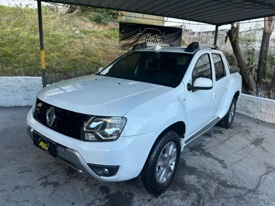 RENAULT DUSTER OROCH 1.6 16V SCE FLEX DYNAMIQUE MANUAL RENAULT DUSTER OROCH 1.6 16V SCE FLEX DYNAMIQUE MANUAL