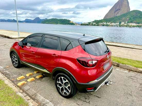 RENAULT-CAPTUR-1.6 16V SCE FLEX BOSE X-TRONIC RENAULT-CAPTUR-2021