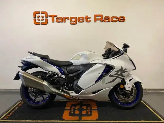SUZUKI HAYABUSA GSX1300RA SUZUKI HAYABUSA GSX1300RA
