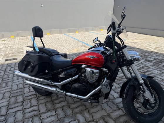 SUZUKI BOULEVARD M800 