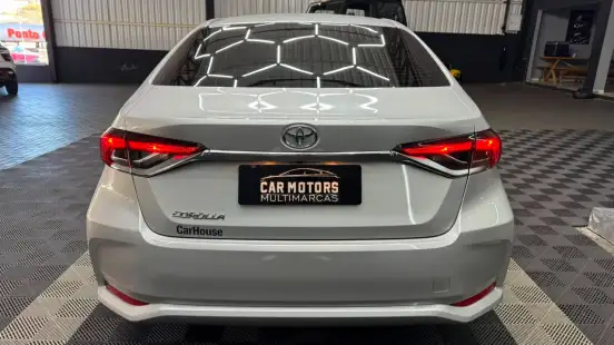 TOYOTA-COROLLA-2025