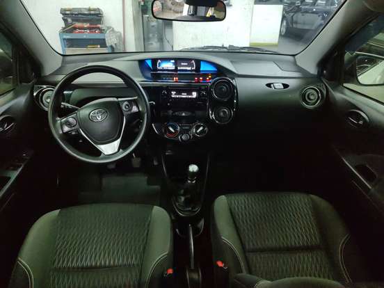 TOYOTA-ETIOS-2018