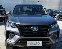 TOYOTA HILUX SW4 2.8 D-4D TURBO DIESEL SRX 4X4 AUTOMÁTICO TOYOTA HILUX SW4 2.8 D-4D TURBO DIESEL SRX 4X4 AUTOMÁTICO