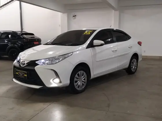 TOYOTA YARIS 1.5 16V FLEX SEDAN XL MULTIDRIVE TOYOTA YARIS 1.5 16V FLEX SEDAN XL MULTIDRIVE