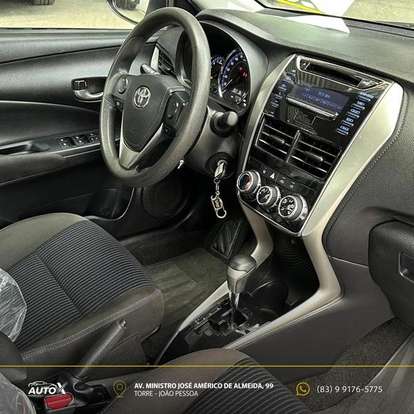TOYOTA-YARIS-2018