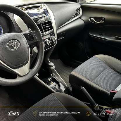 TOYOTA-YARIS-2018