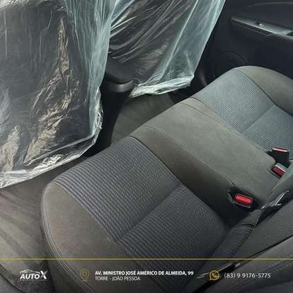 TOYOTA-YARIS-2018